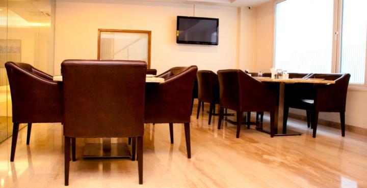 Alpina Hotels & Suites New Delhi Exterior photo