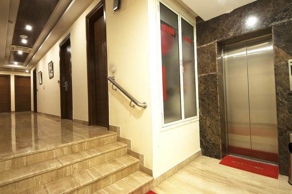 Alpina Hotels & Suites New Delhi Exterior photo