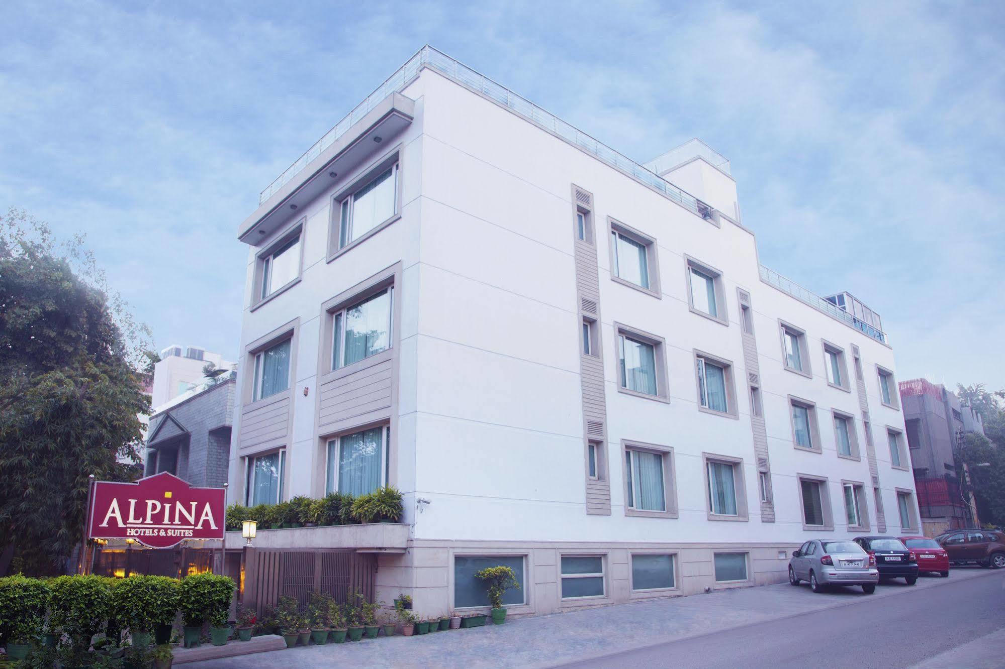 Alpina Hotels & Suites New Delhi Exterior photo